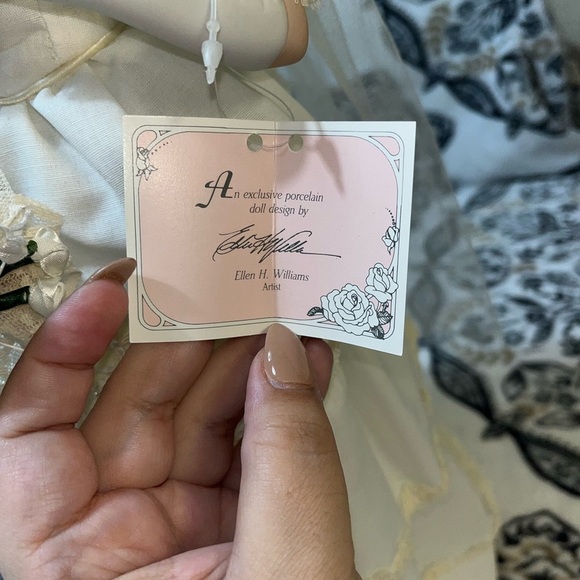 Flora Bride Classic Doll, Porcelain Bride Of The Century 1900s by Ellen Williams - Picture 14 of 17